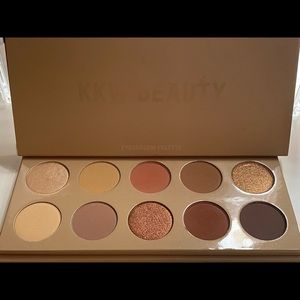 KKW Beauty Classic Eyeshadow Palette